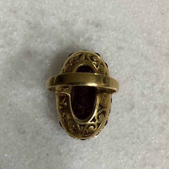 Heavy Antique 18K Yellow Gold Ring with Large Natural Garnet - Picture 11 of 12